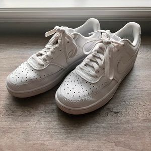 White nike AF1 (not creased) size 7.5